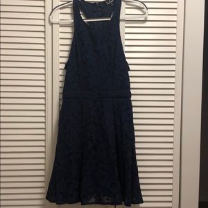 Lulu’s NWT Navy Floral Dress - size Medium